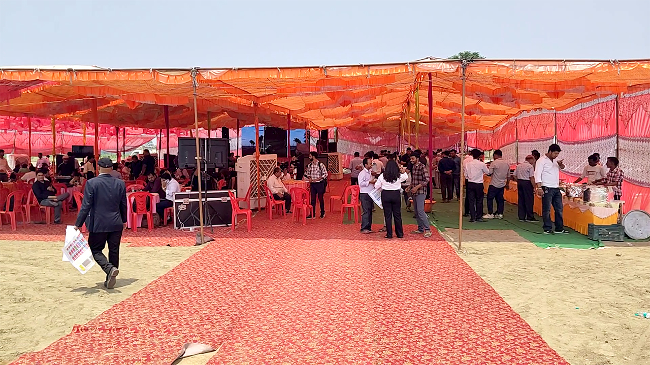 Plot in Jewar