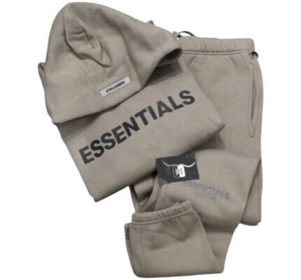 Athleisure Edge: Performance Essentials Tracksuit with Street Appeal Athleisure Edge: Performance Essentials Tracksuit with Street Appeal