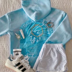 Soft Daily Motion with Pink Palm Puff