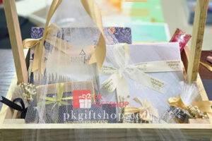 send Eid gifts to Pakistan