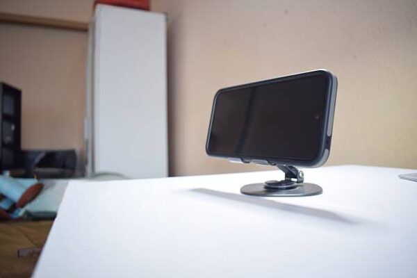 faltbarer magnetischer Handyhalter