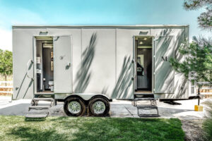 luxury portable restrooms for rent