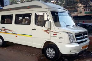 9 Seater Force Urbania Hire